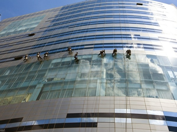 美汐清潔丨長河灣小區(qū)中坤大廈外墻清洗項(xiàng)目案例