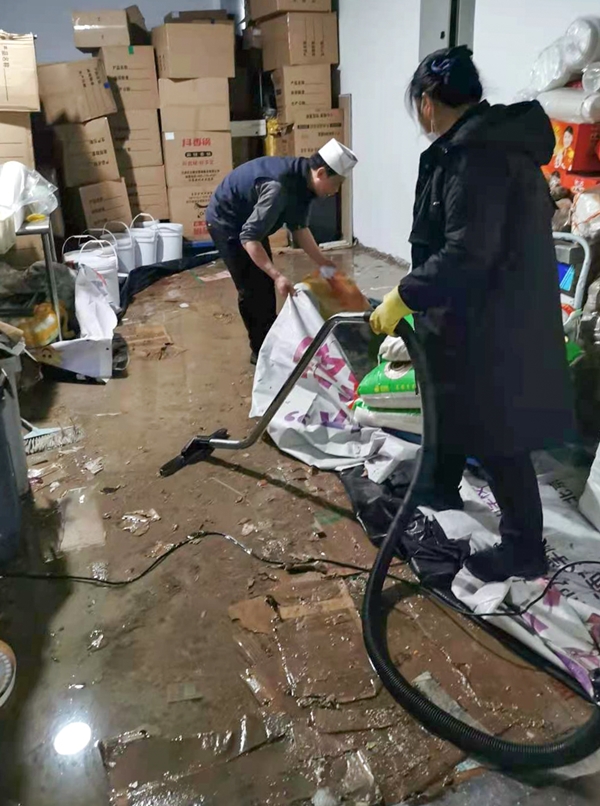 某項目搶水現場